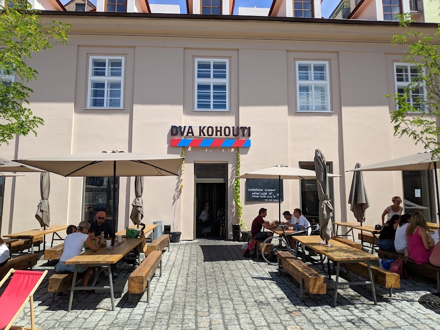 Dva Kohouti, Prague