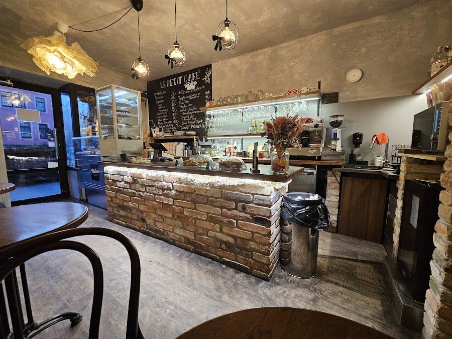 Le Petit Cafe Noir, Prague