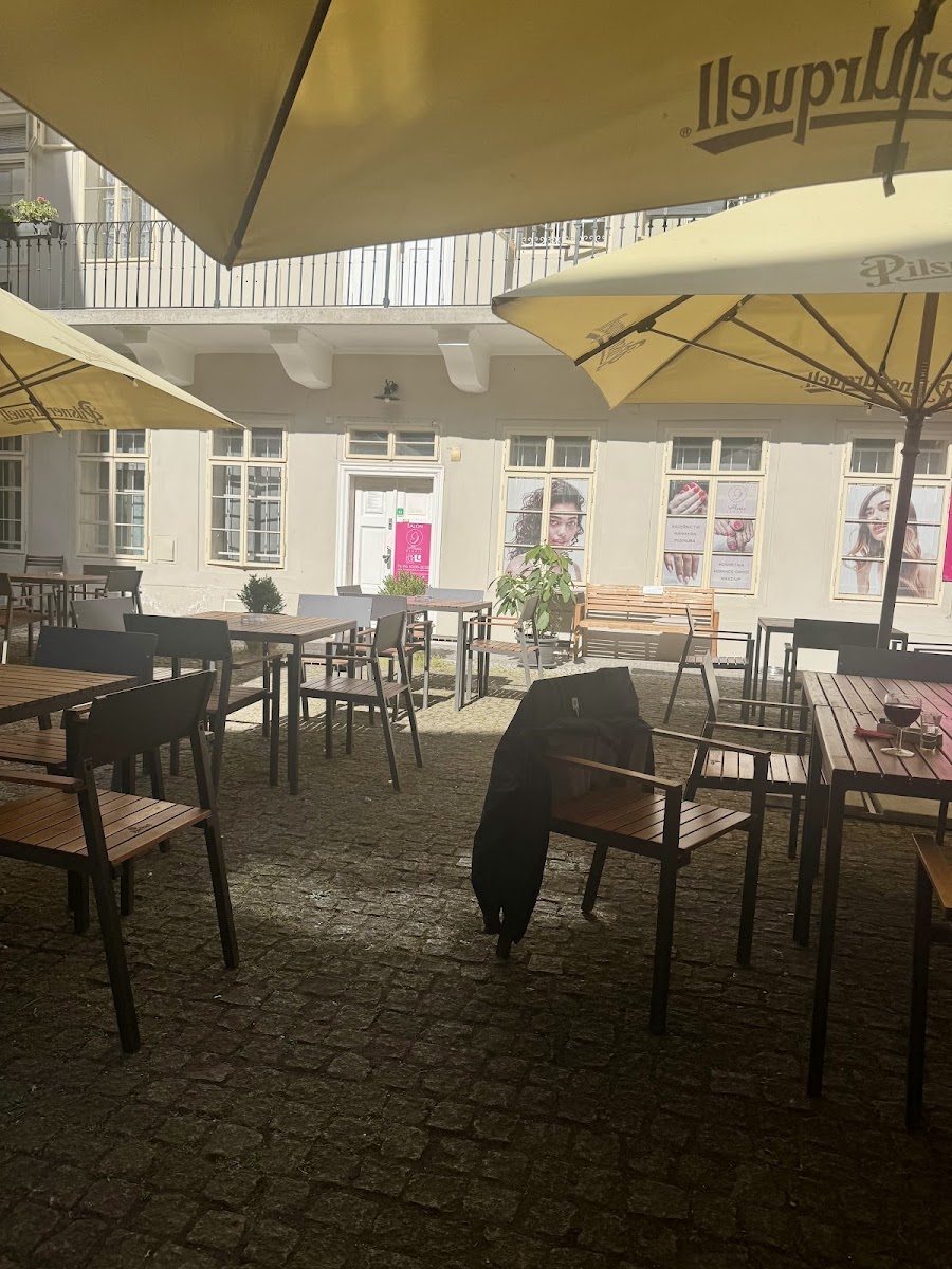 U Sudu, Prague