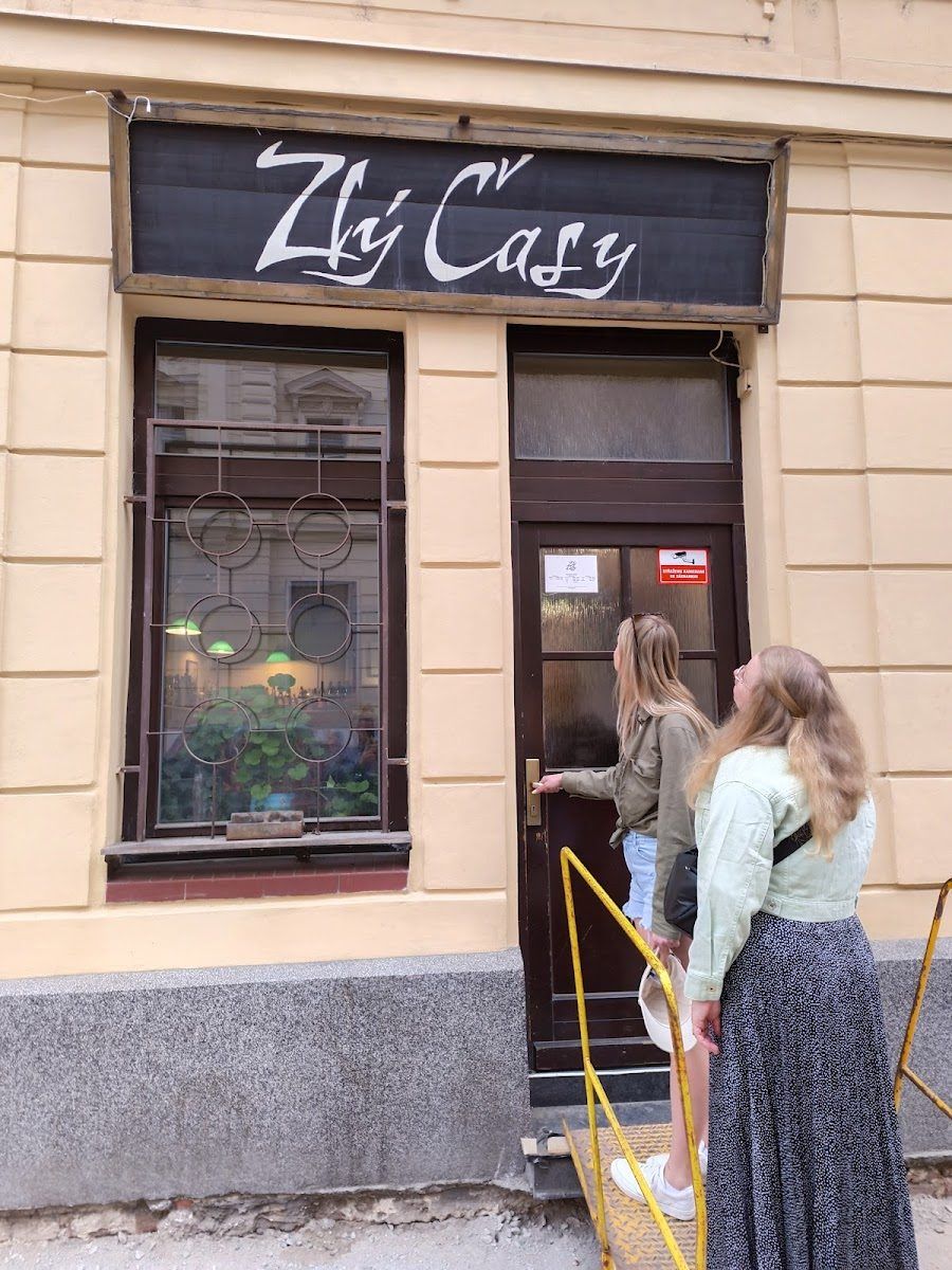 Zly Casy, Prague