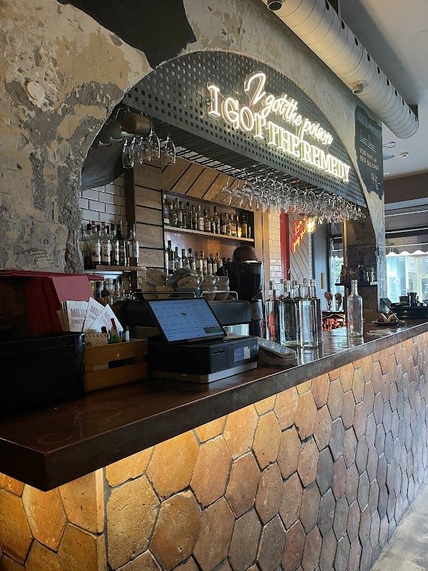 Rok Bar