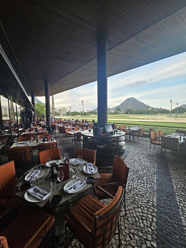 Mar e Mar Bar at Fairmont