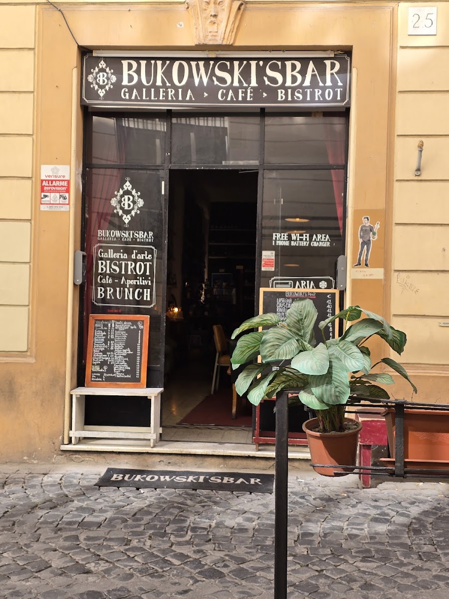 Bukowski's Bar, Rome