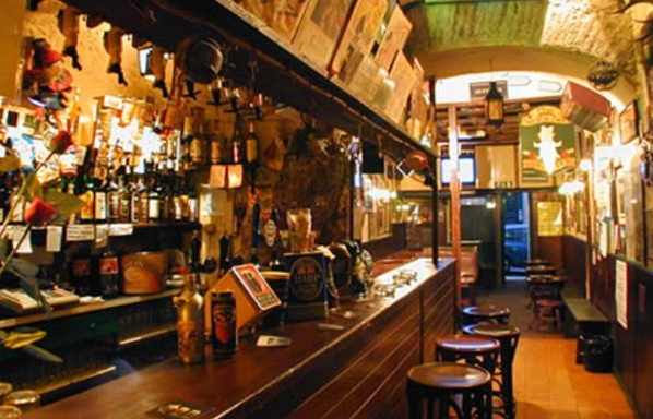 Druid's Den wood-panelled Irish pub interior in Monti, Rome