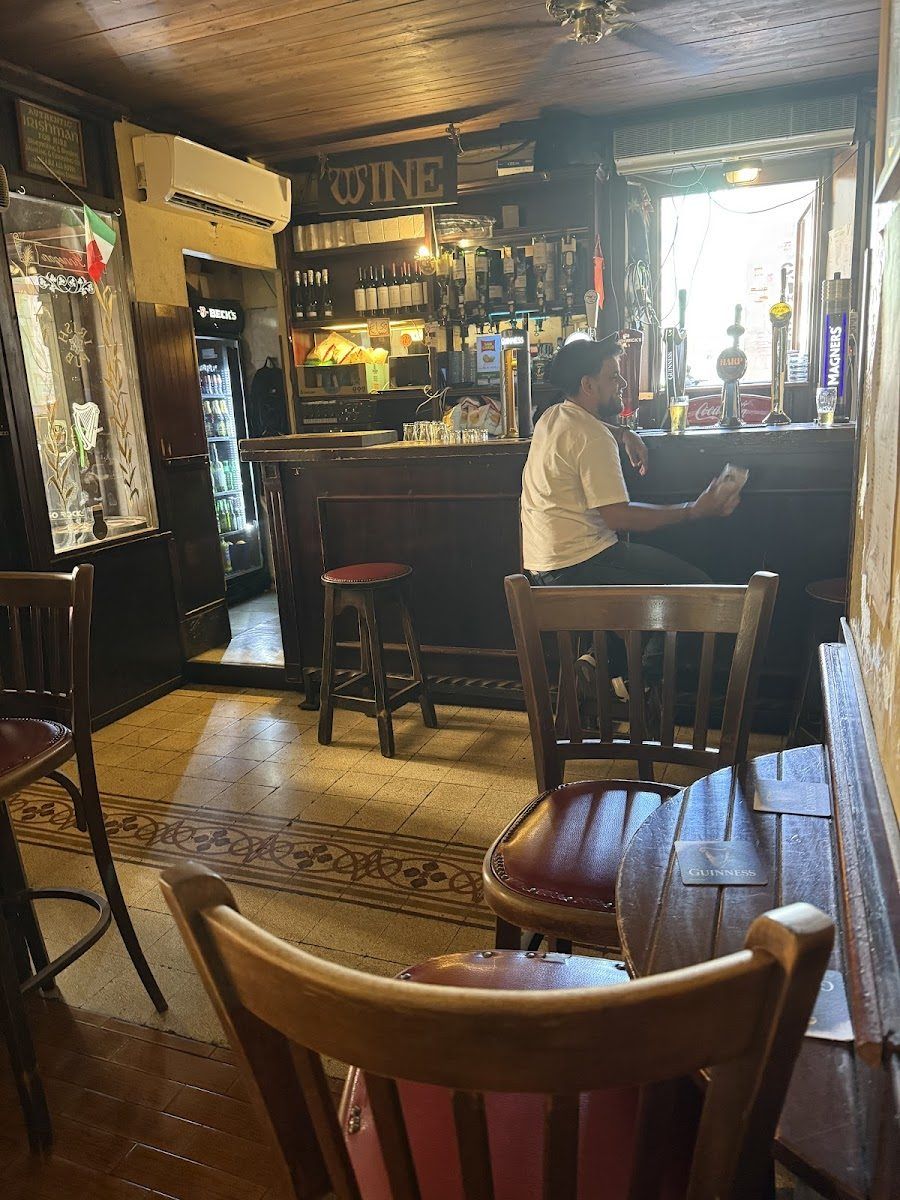 Finnegan Irish Pub, Rome