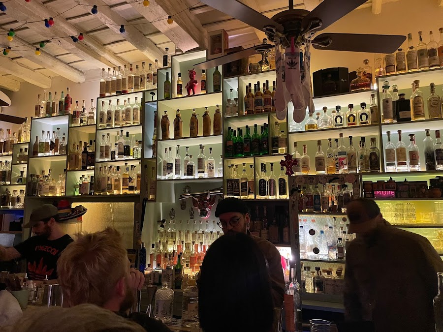 La Punta Expendio de Agave, Rome
