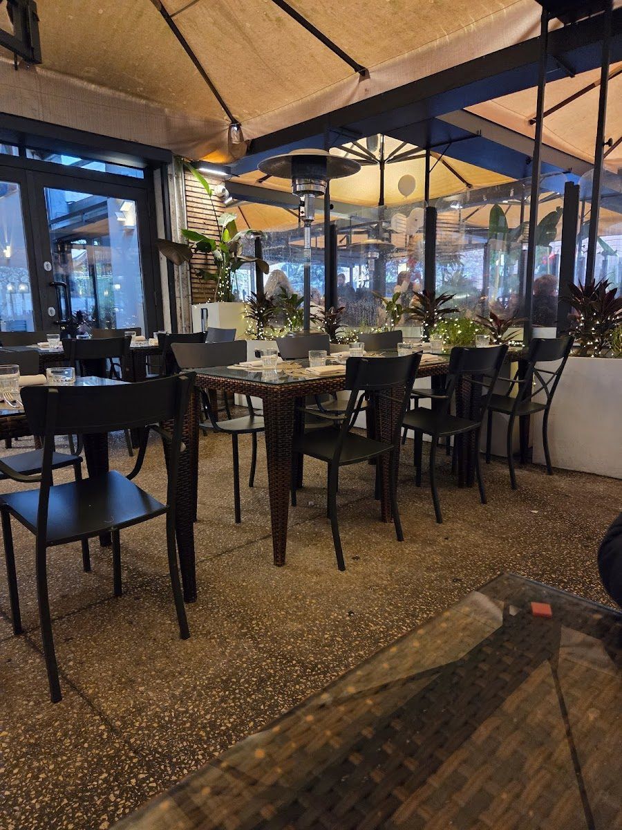 Momart Cafe, Rome