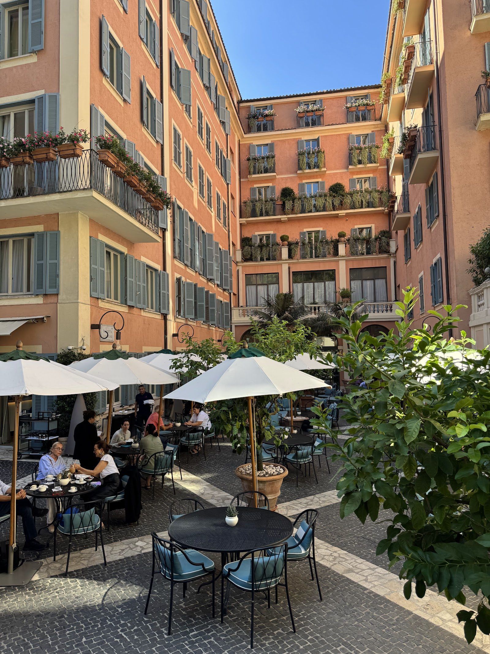 Stravinskij Bar at Hotel de Russie, Rome