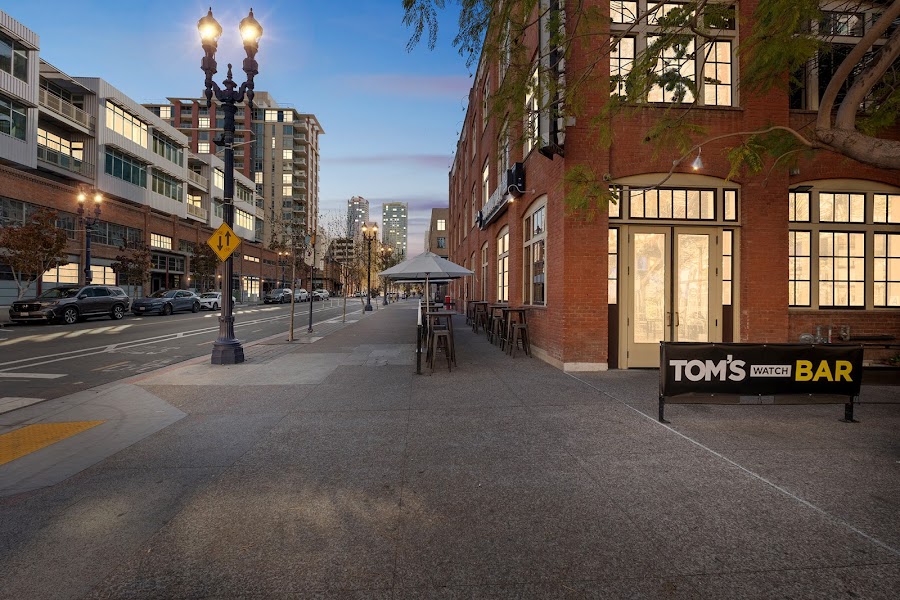 Tom's Watch Bar, San Diego