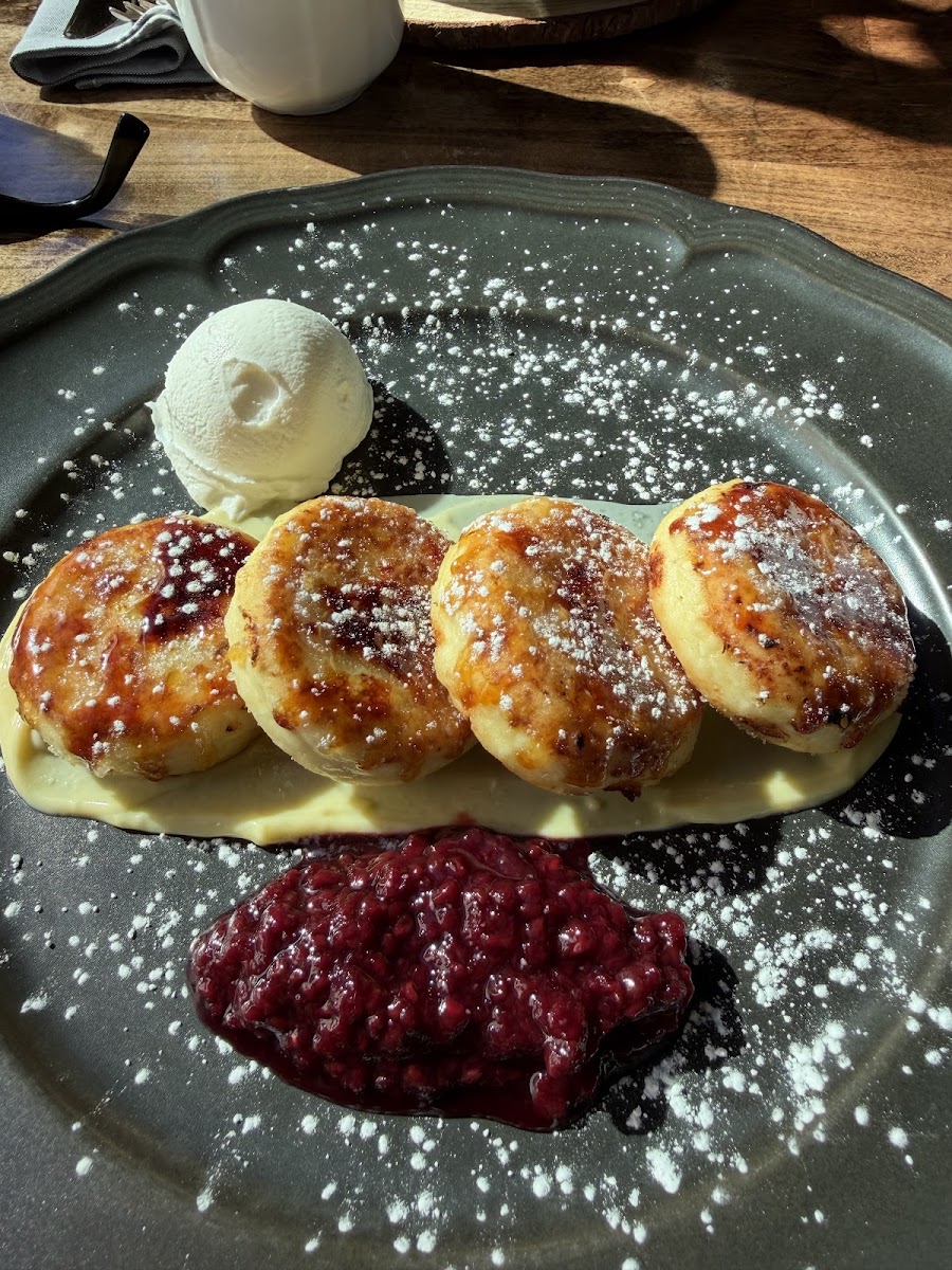 DACHA Kitchen &amp; Bar, San Francisco