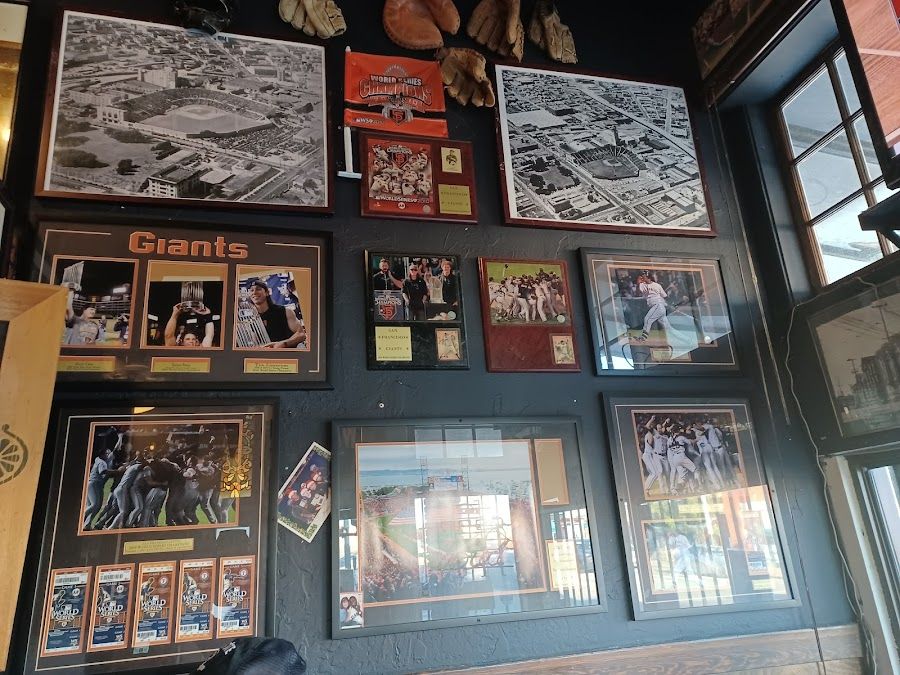 Double Play Bar &amp; Grill, San Francisco