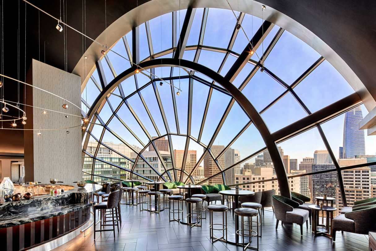 The View Lounge at Marriott Marquis San Francisco bar interior
