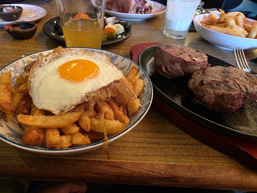 El Hoyo, Santiago