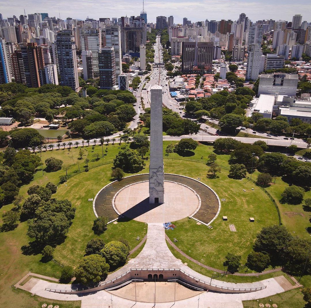 Obelisco, Sao Paulo
