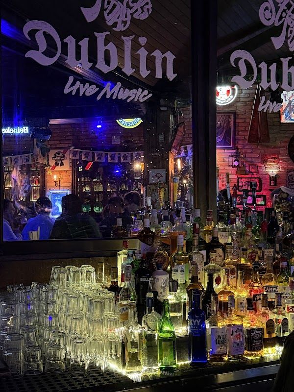 St James British Pub
