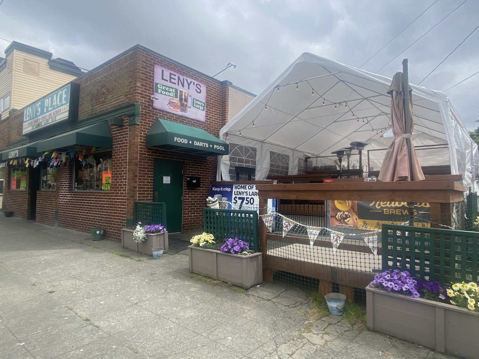 Leny's Place, Seattle
