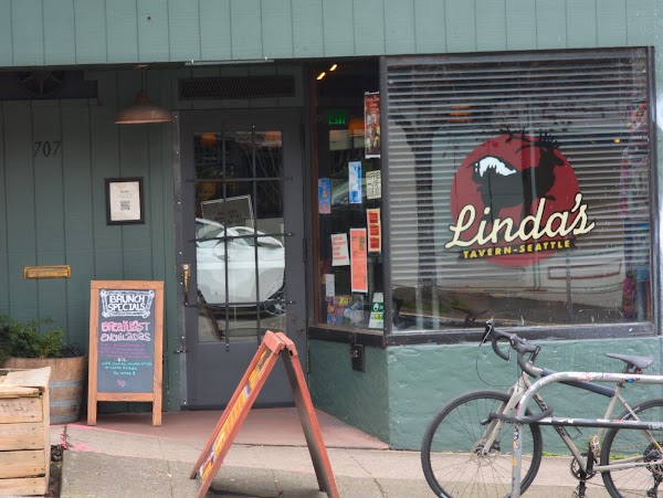 Linda's Tavern in Seattle