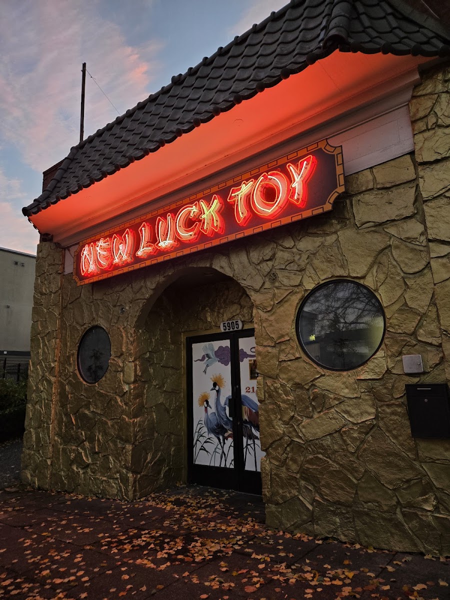 New Luck Toy, Seattle