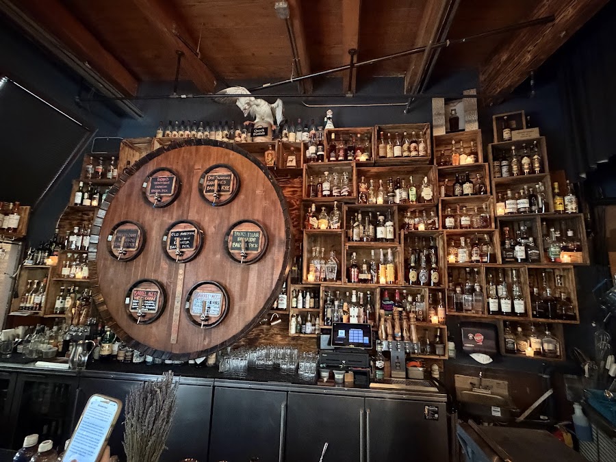 Radiator Whiskey, Seattle