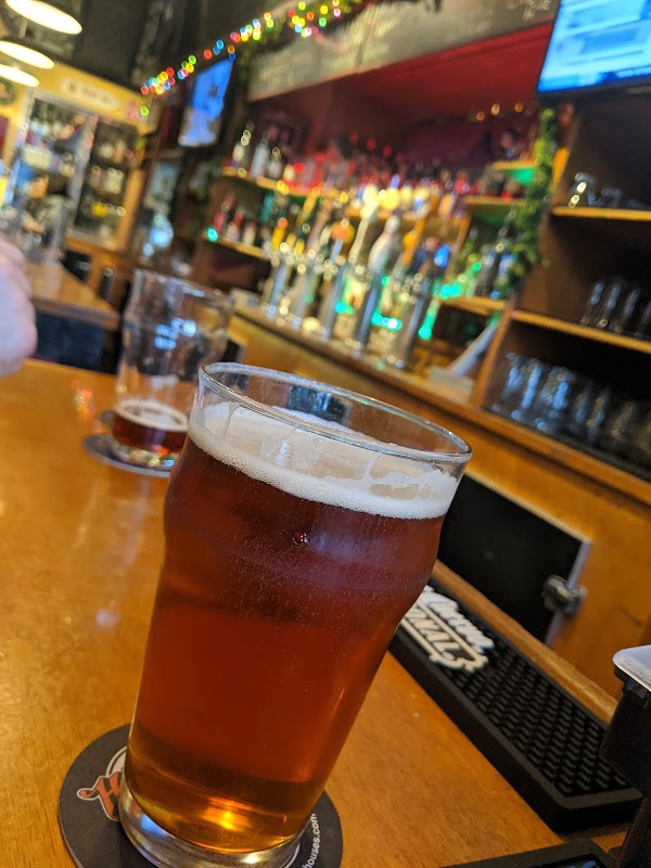 Hilltop Ale House in Seattle