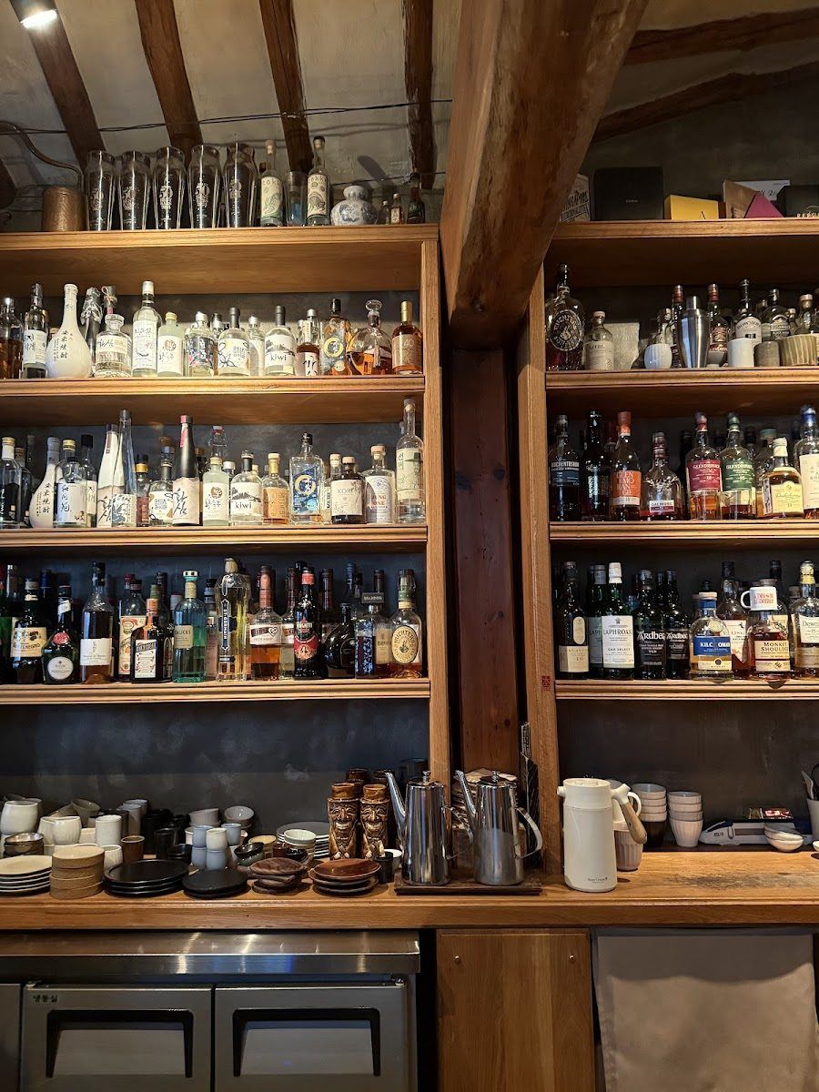 Bar Cham, Seoul