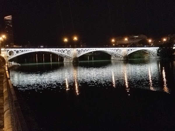Lo Nuestro in Seville