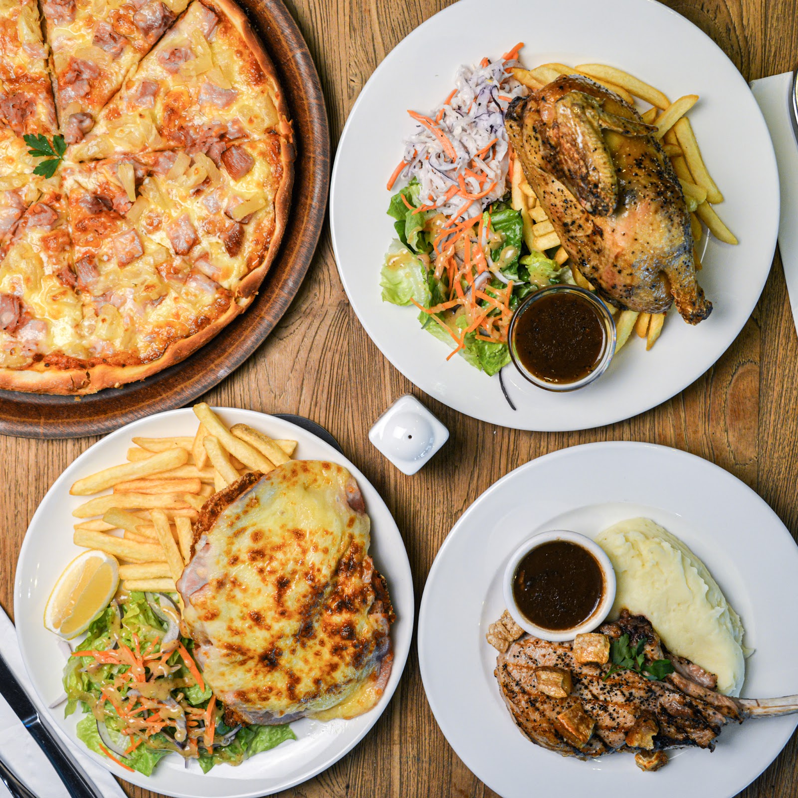 Boomarang Bistro &amp; Bar, Singapore