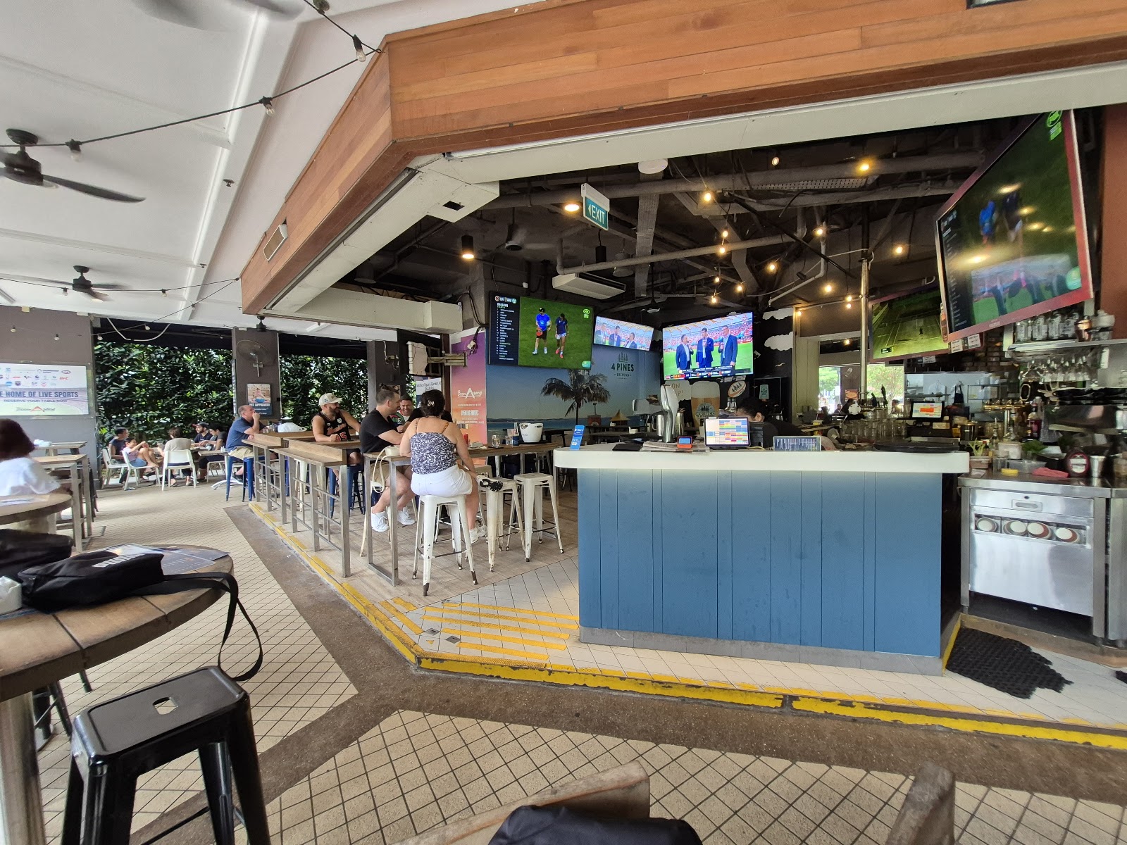 Boomarang Bistro &amp; Bar, Singapore