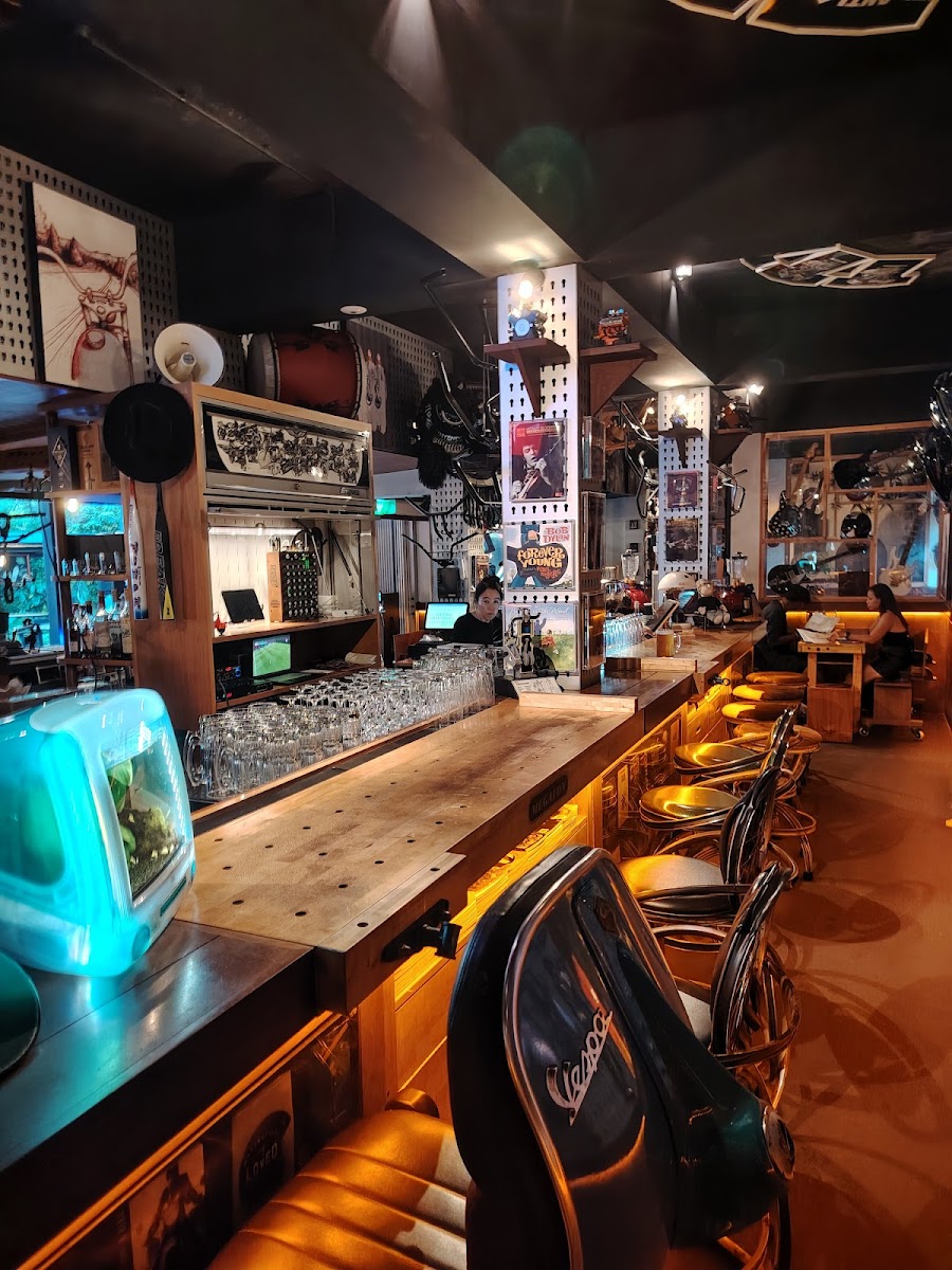 Handlebar, Singapore