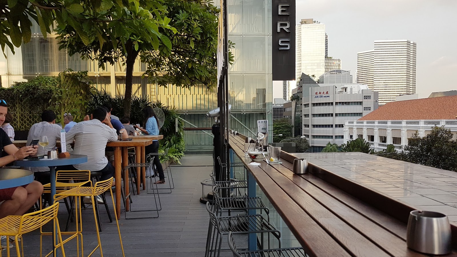 Loof, Singapore
