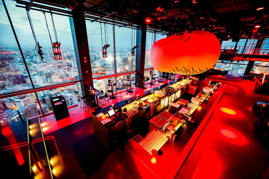 New Asia Bar, Singapore