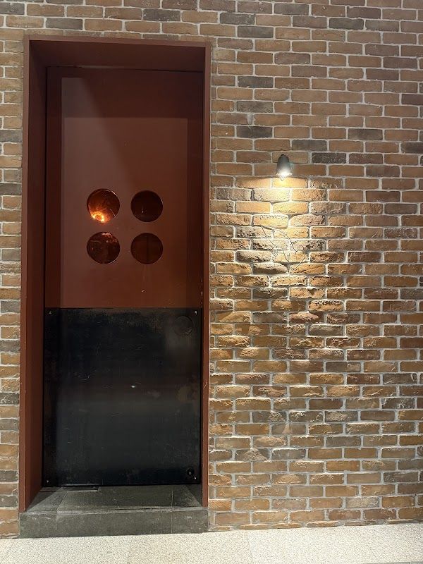 Atlas Bar