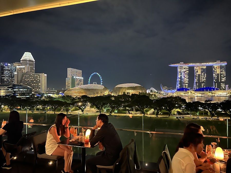 Smoke &amp; Mirrors, Singapore