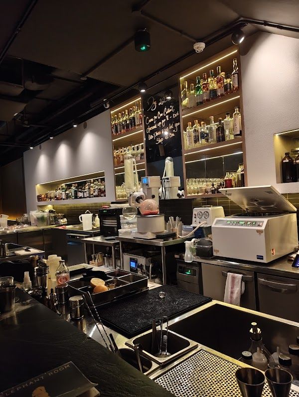 Atlas Bar