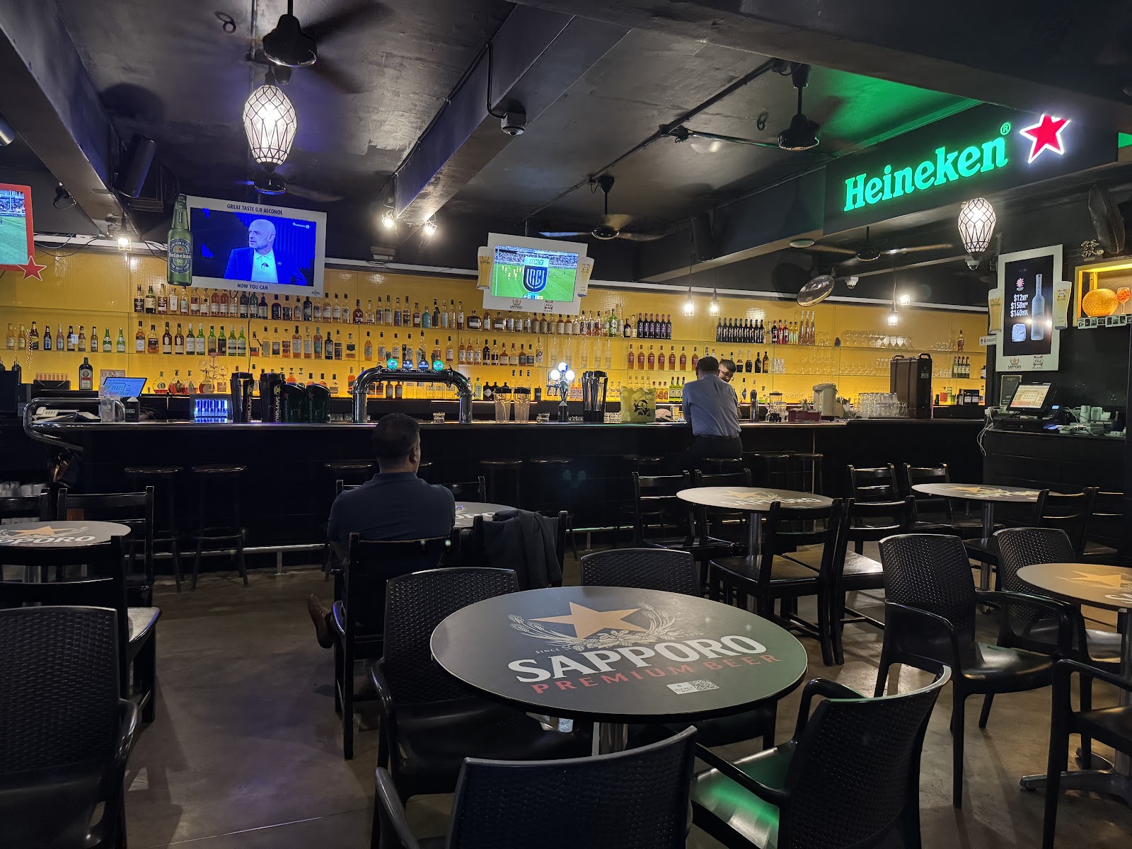 Wala Wala Cafe Bar, Singapore