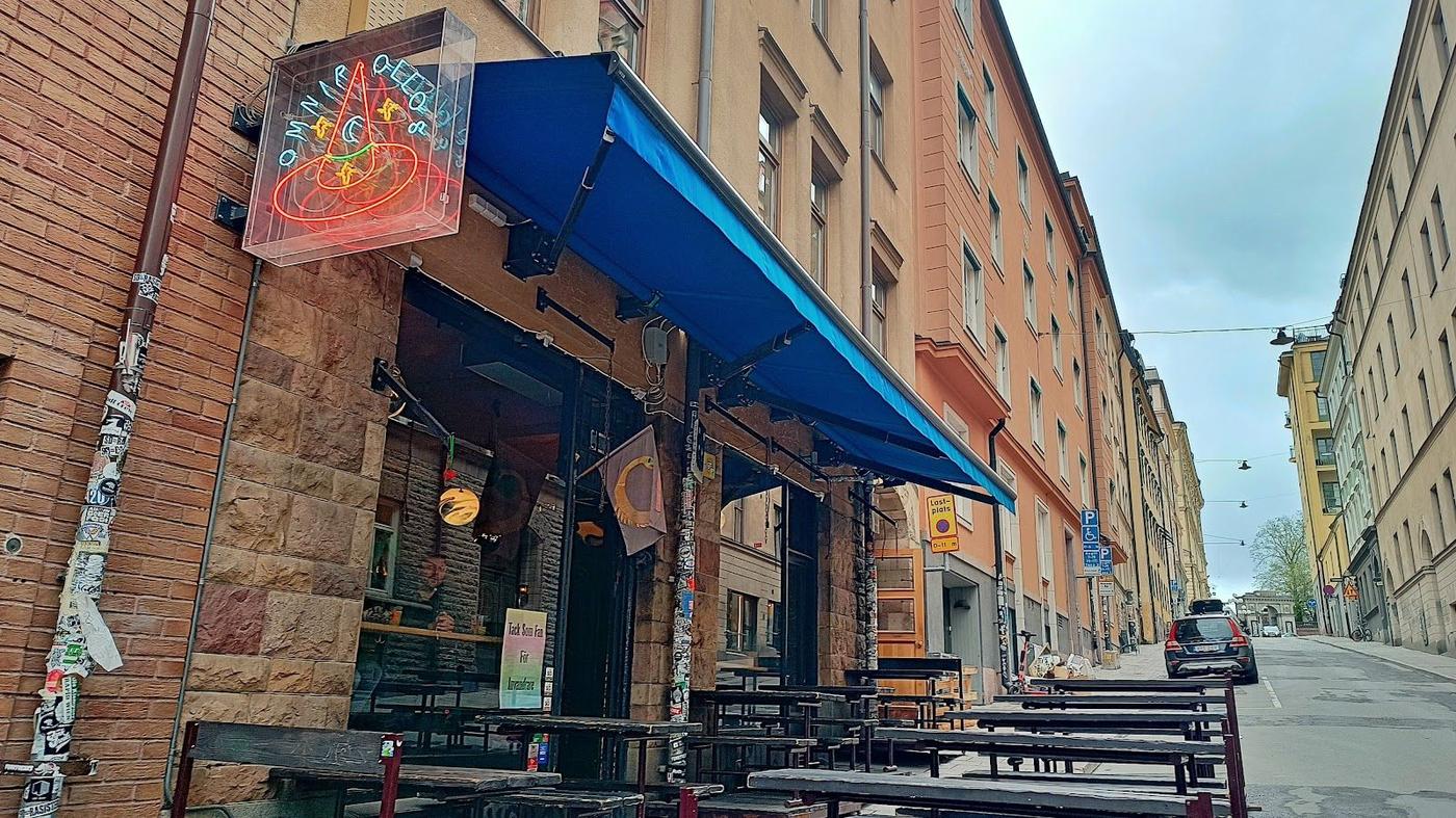 Omnipollos hatt, Stockholm