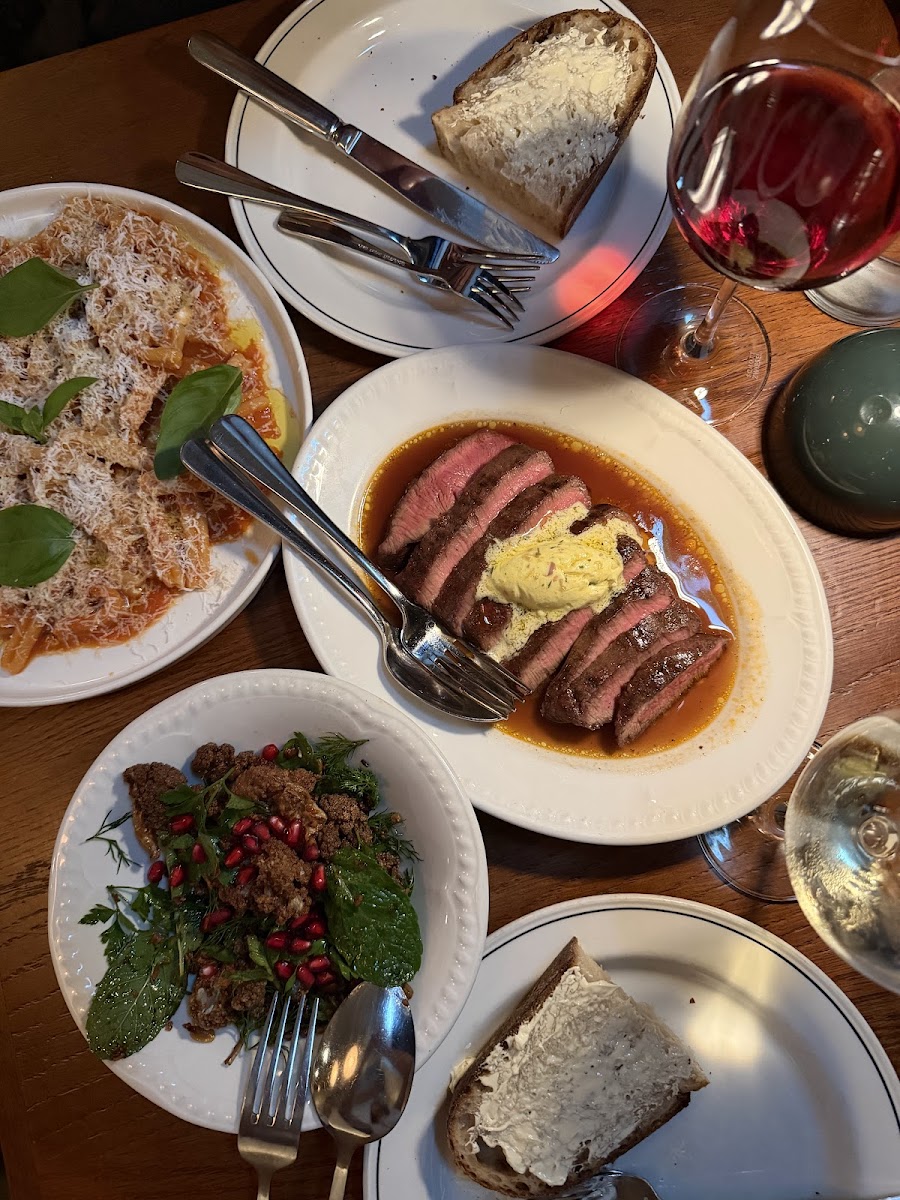 Dear Sainte Éloise, Sydney