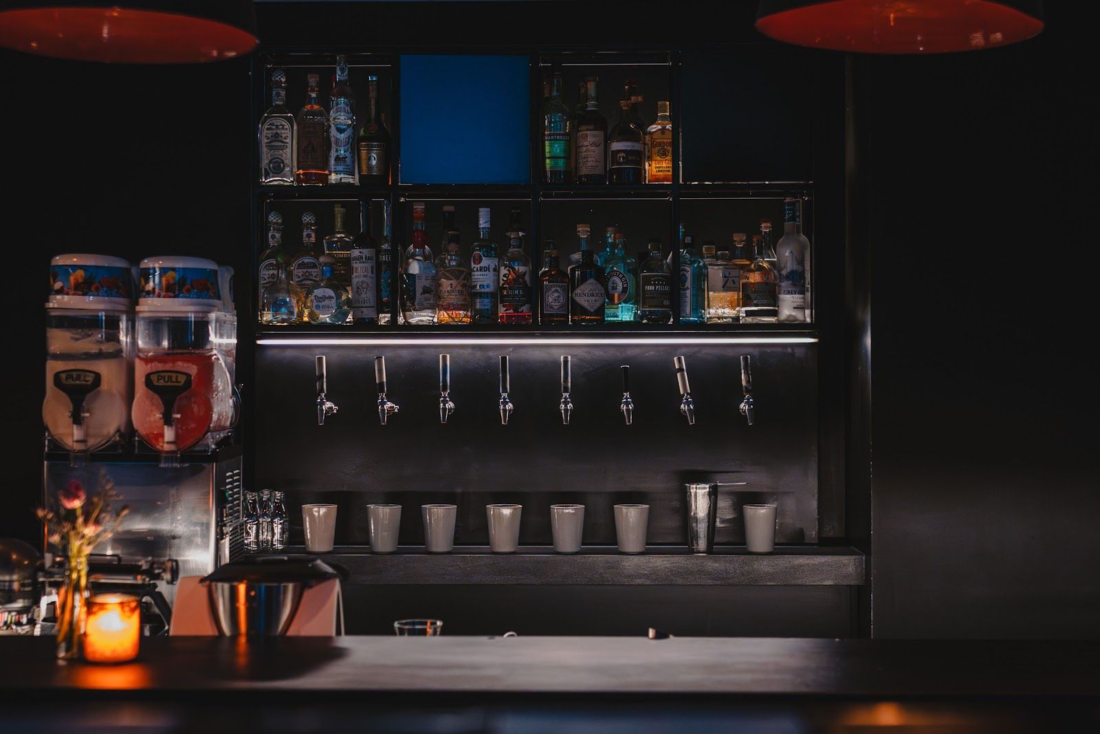 PS40 cocktails made with native Australian botanicals in Sydney CBD