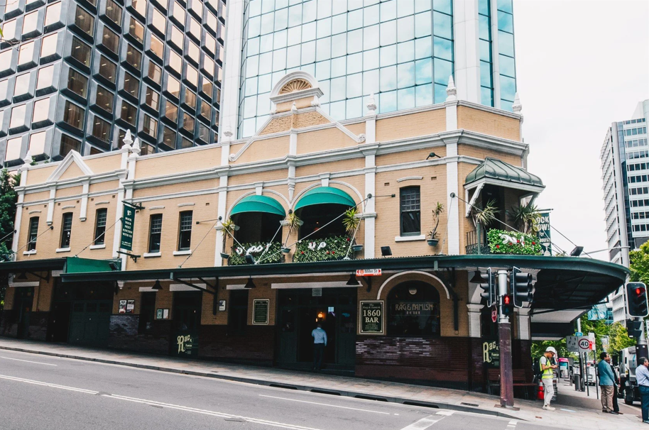 The Rag and Famish Hotel, Sydney