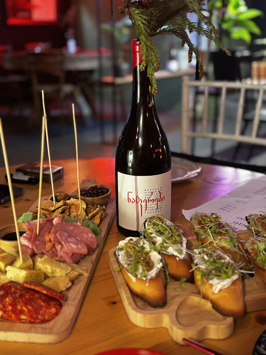 Baasi Wine Bar &amp; Shop, Tbilisi