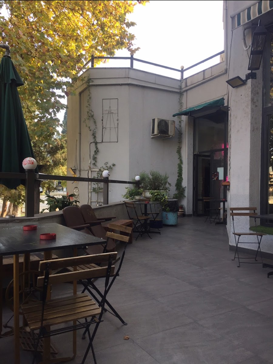 Dedaena Bar, Tbilisi