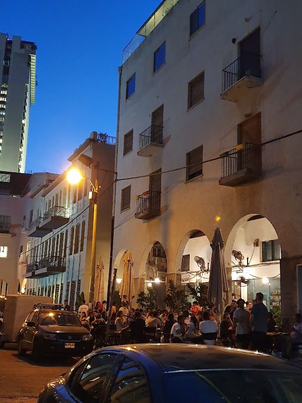 Cassis Bar