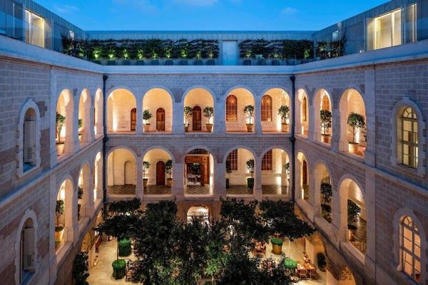 Rothschild 65 Roof