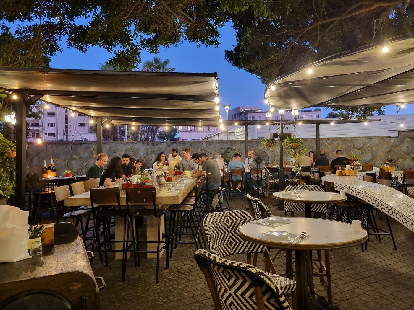 Vicky Cristina, Tel Aviv