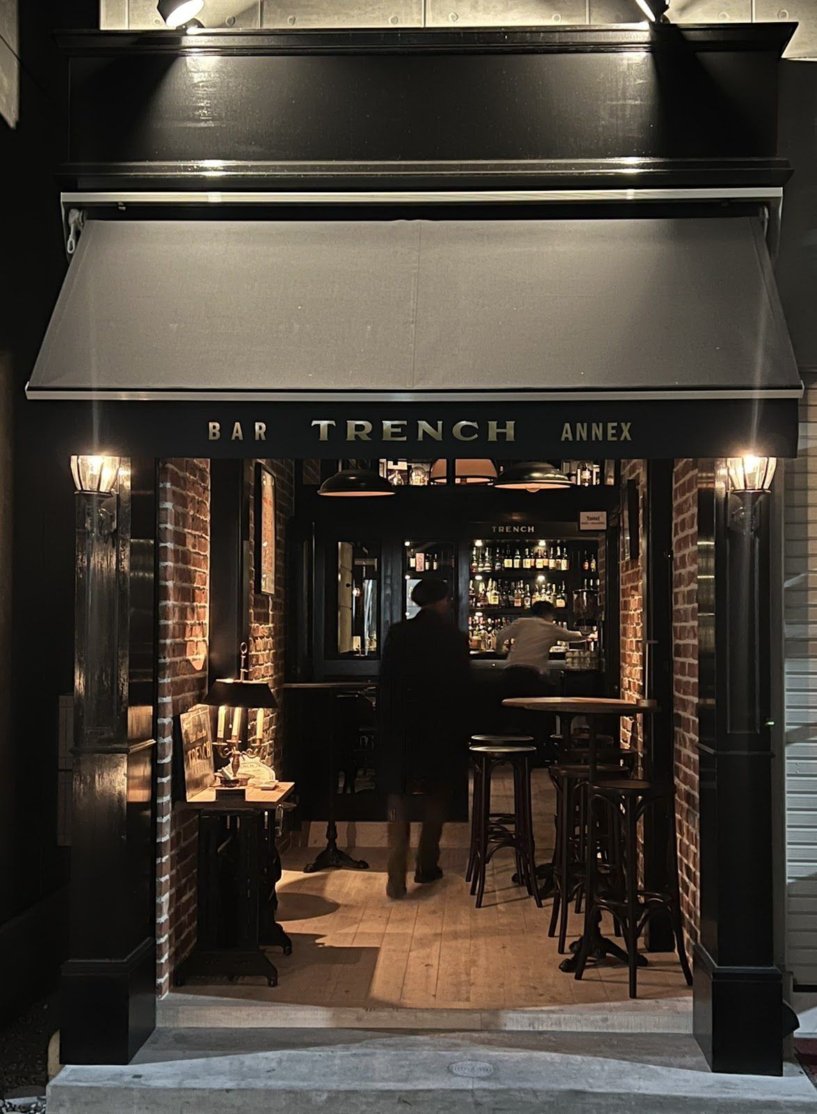 Bar Trench in Tokyo
