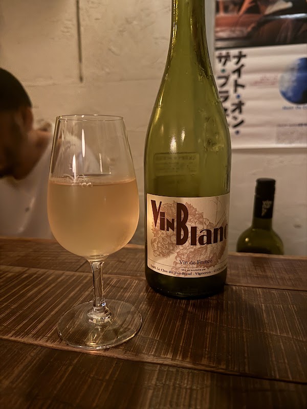 Winestand Waltz in Tokyo