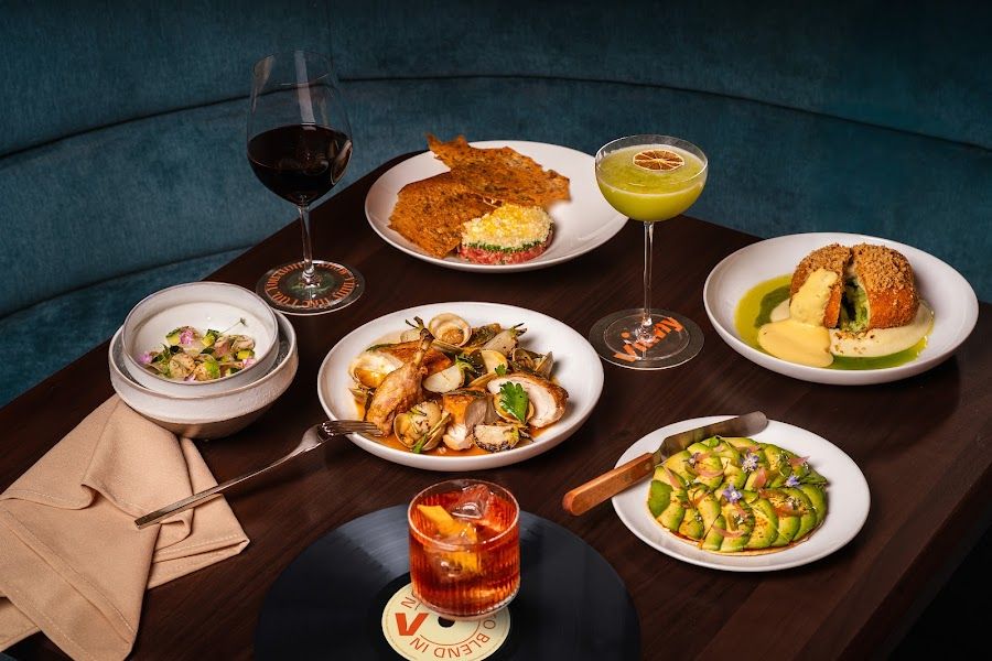 Bar Nouveau, Toronto