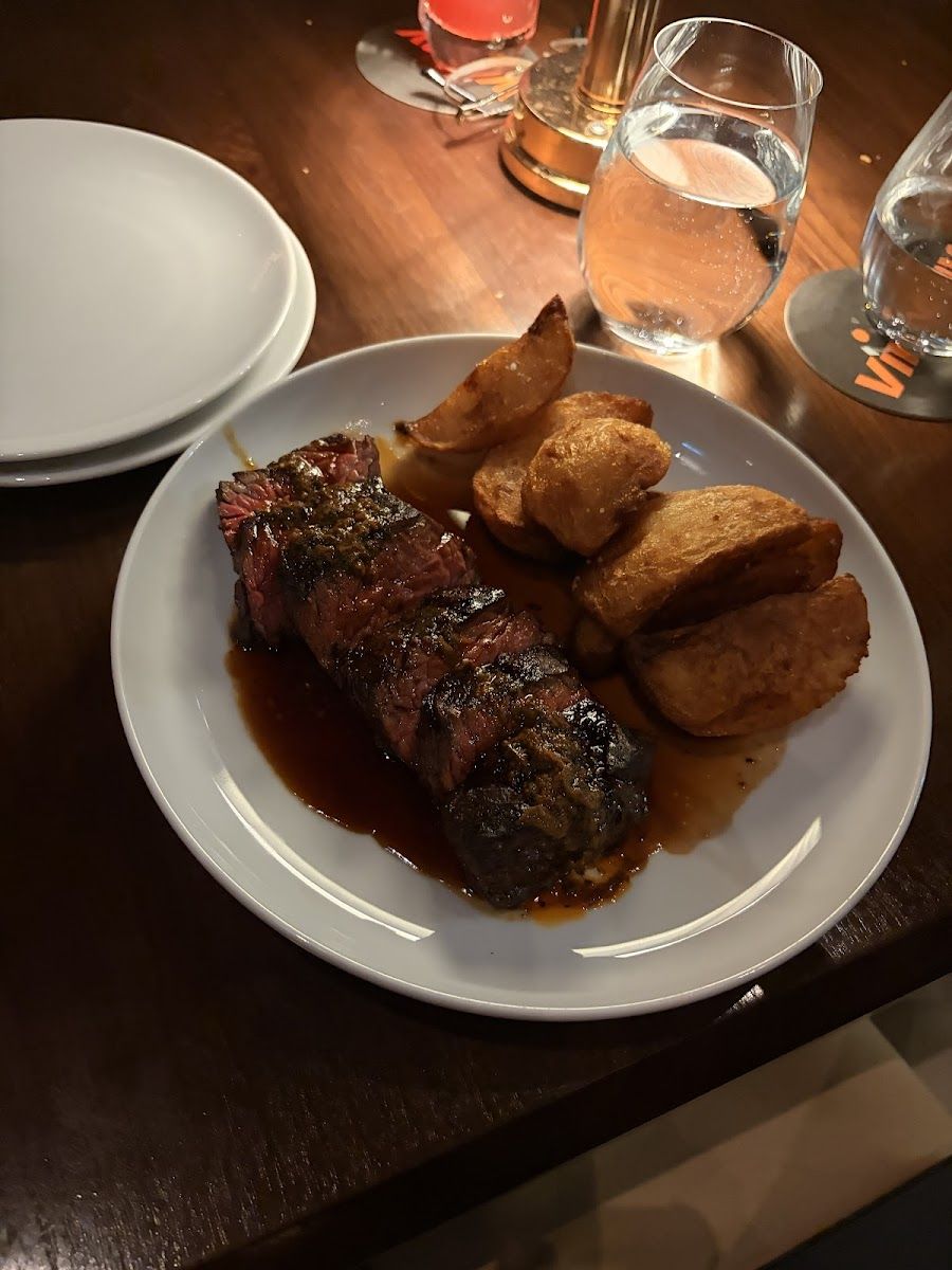 Bar Nouveau, Toronto