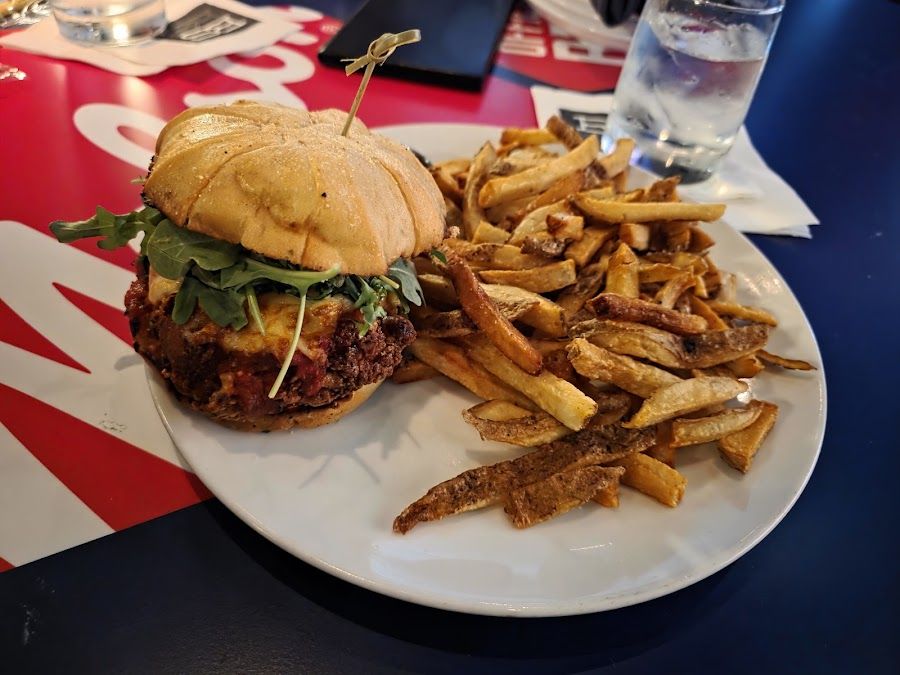 Real Sports Bar &amp; Grill, Toronto