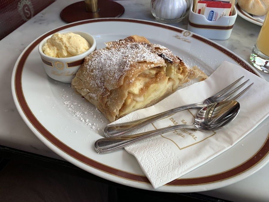 Cafe Sacher, Vienna